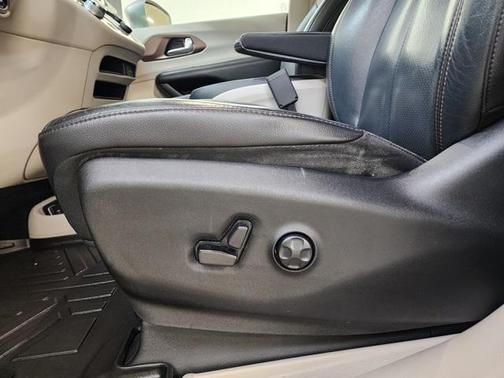 2018 Chrysler Pacifica Touring-L