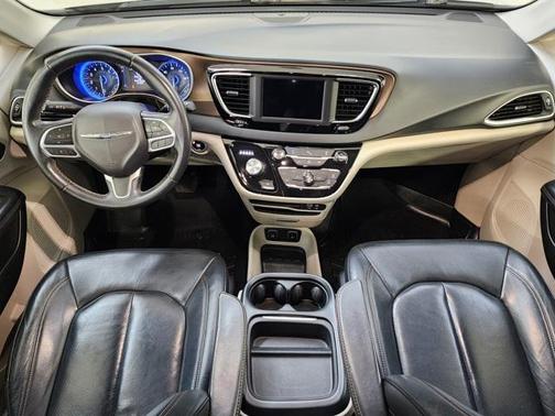 2018 Chrysler Pacifica Touring-L