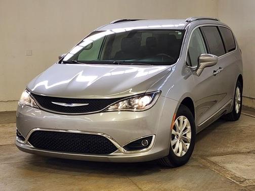 2018 Chrysler Pacifica Touring-L