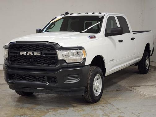 2022 RAM 2500 Tradesman Crew Cab 4x4 8' Box