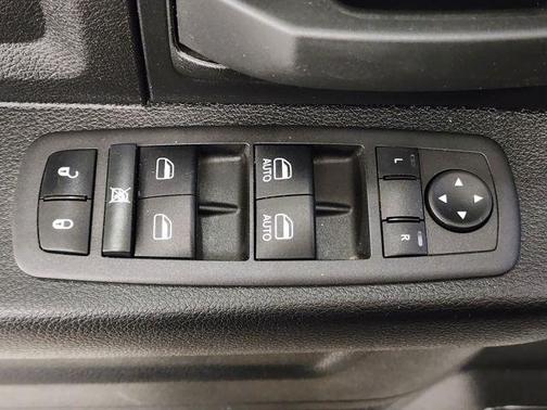 2022 RAM 2500 Tradesman Crew Cab 4x4 8' Box