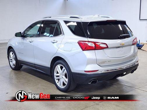 Silver Ice Metallic 2020 Chevrolet Equinox Premier w/2LZ
