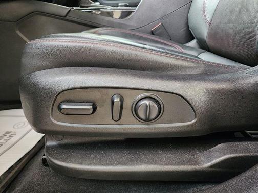 Midnight Blue Metallic 2020 Chevrolet Blazer RS