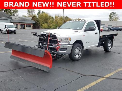 2022 RAM 2500 Tradesman Regular Cab 4x4 8' Box