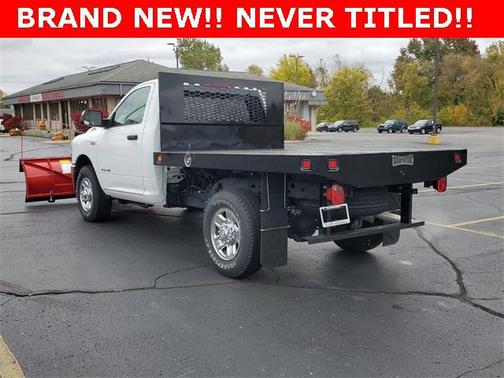 2022 RAM 2500 Tradesman Regular Cab 4x4 8' Box