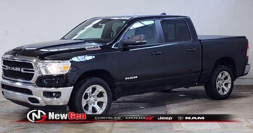 Diamond Black Crystal Pearlcoat 2023 RAM 1500 Big Horn/Lone Star