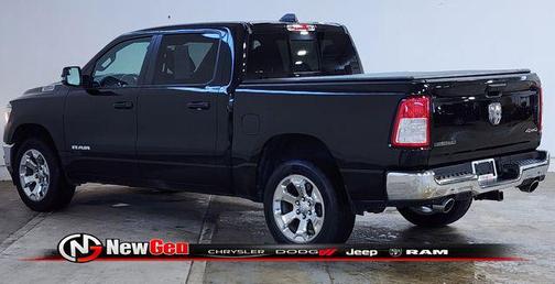 Diamond Black Crystal Pearlcoat 2023 RAM 1500 Big Horn/Lone Star