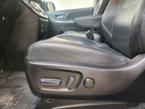 2015 Toyota Sienna SE