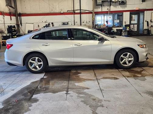 2017 Chevrolet Malibu 1LS