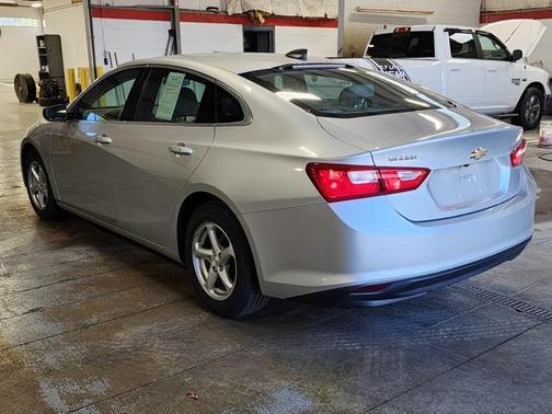2017 Chevrolet Malibu 1LS