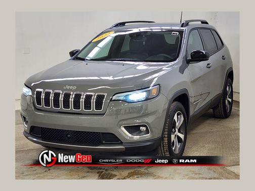 Sting-Gray Clearcoat 2022 Jeep Cherokee Limited
