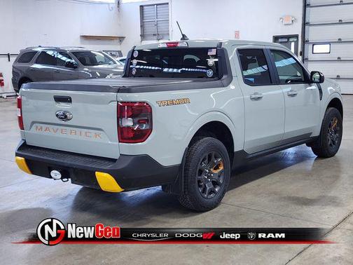 CACTUS GRAY 2024 Ford Maverick Lariat