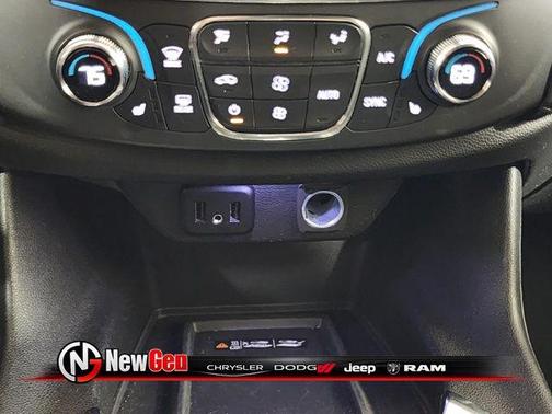 Sterling Gray Metallic 2023 Chevrolet Traverse LT Cloth