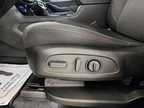 Sterling Gray Metallic 2023 Chevrolet Traverse LT Cloth