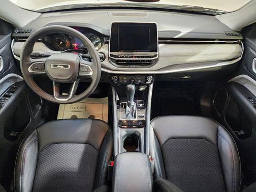 Bright White Clearcoat 2022 Jeep Compass Latitude