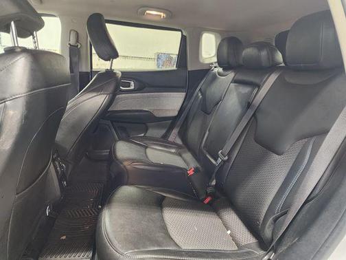 Bright White Clearcoat 2022 Jeep Compass Latitude