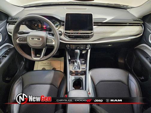 Bright White Clearcoat 2022 Jeep Compass Latitude