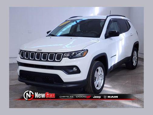 Bright White Clearcoat 2022 Jeep Compass Latitude