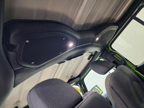 Mojito Clearcoat 2025 Jeep Wrangler Sport