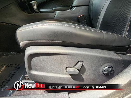 Contusion Blue Pearlcoat 2017 Dodge Charger SXT