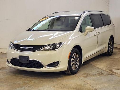2020 Chrysler Pacifica Touring-L Plus