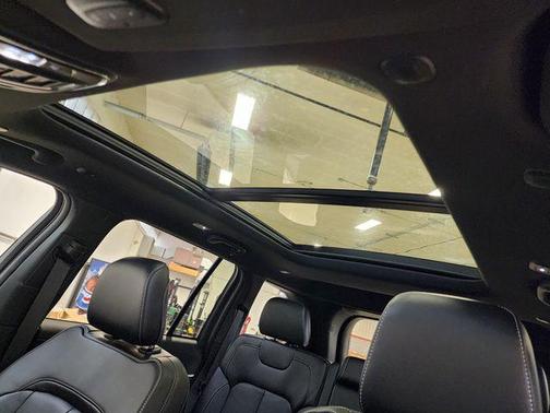Silver Zynith 2026 Jeep Grand Cherokee Limited