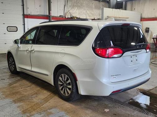 2020 Chrysler Pacifica Touring-L Plus