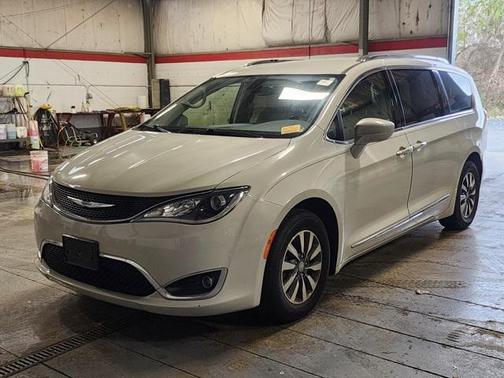 2020 Chrysler Pacifica Touring-L Plus