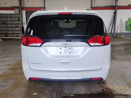 2020 Chrysler Pacifica Touring-L Plus