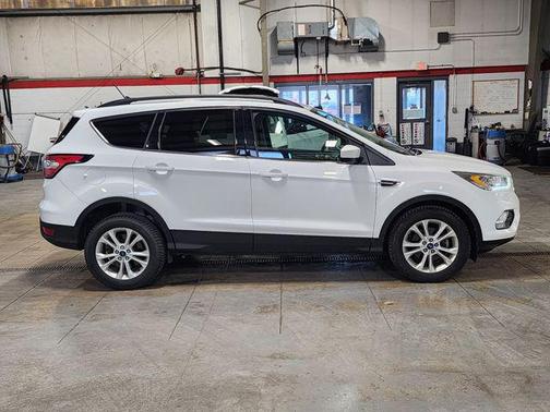 OXFORD WHITE 2018 Ford Escape SEL