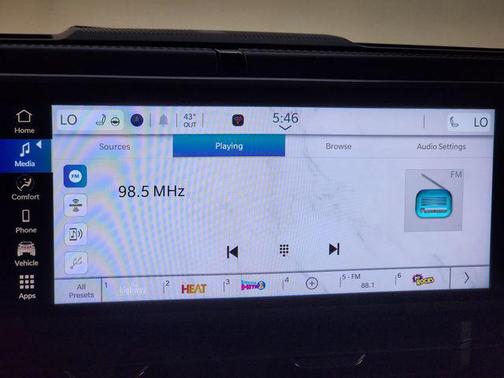 Black Clearcoat 2026 Jeep Gladiator Sahara 4x4