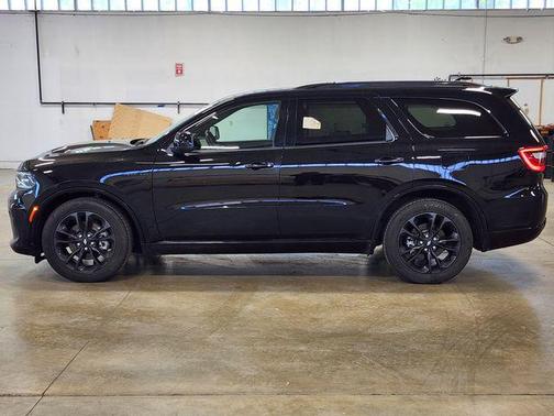 DB Black Clearcoat 2025 Dodge Durango R/T AWD