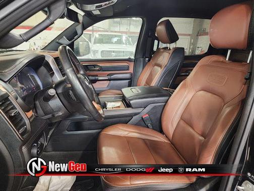 Diamond Black Crystal Pearlcoat 2023 RAM 1500 Longhorn