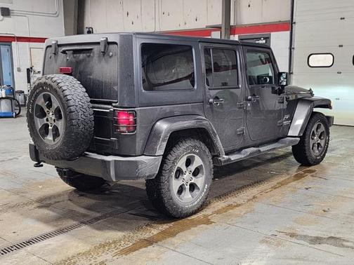 2017 Jeep Wrangler Unlimited Sahara