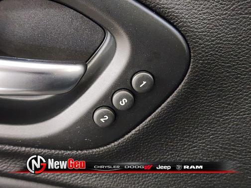 Slate Blue Pearlcoat 2021 Jeep Cherokee Limited