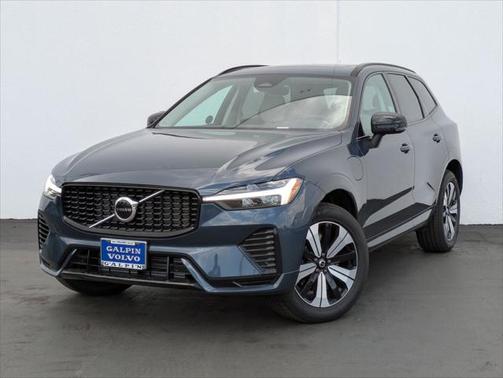 2025 Volvo XC60 Plug-In Hybrid T8 Core