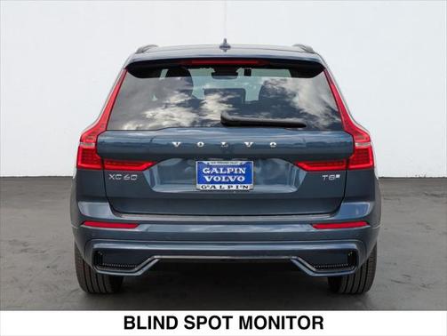 2025 Volvo XC60 Plug-In Hybrid T8 Core