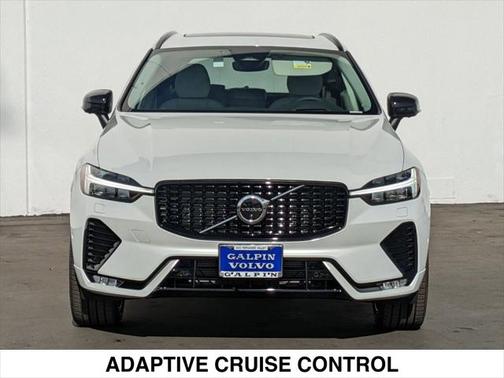 2025 Volvo XC60 B5 Ultra