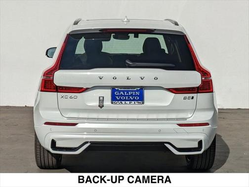 2025 Volvo XC60 B5 Ultra