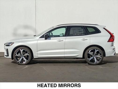 2025 Volvo XC60 B5 Ultra