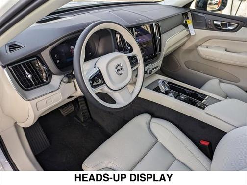 2025 Volvo XC60 B5 Ultra
