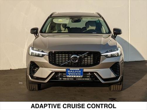 2025 Volvo XC60 Plug-In Hybrid T8 Plus