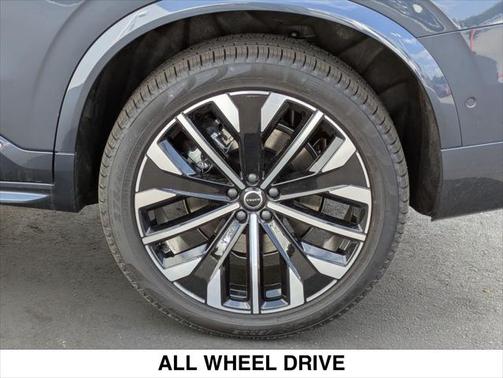 2025 Volvo XC90 Plug-In Hybrid T8 Plus 7-Seater