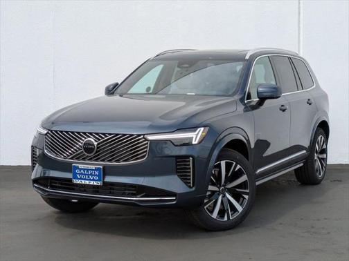 2025 Volvo XC90 B6 Core