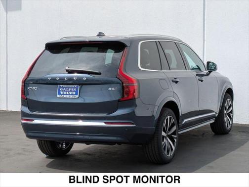 2025 Volvo XC90 B6 Core