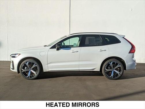 2025 Volvo XC60 Plug-In Hybrid T8 Ultra