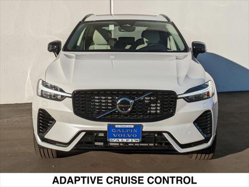 2025 Volvo XC60 Plug-In Hybrid T8 Ultra