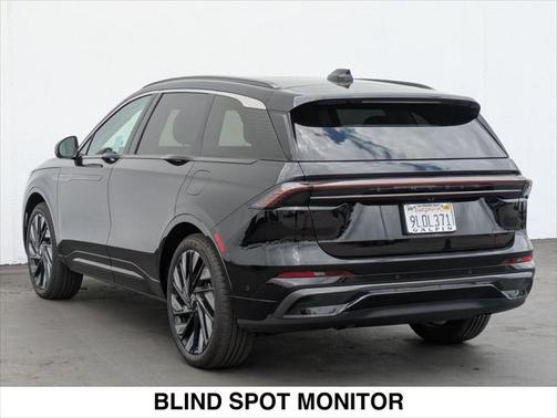 2024 Lincoln Nautilus Black Label