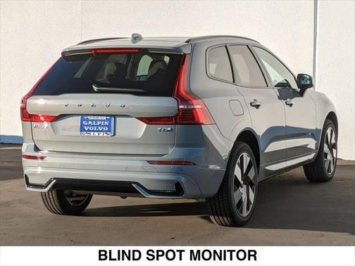 2025 Volvo XC60 Plug-In Hybrid T8 Plus