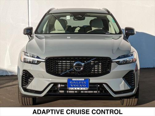 2025 Volvo XC60 Plug-In Hybrid T8 Plus